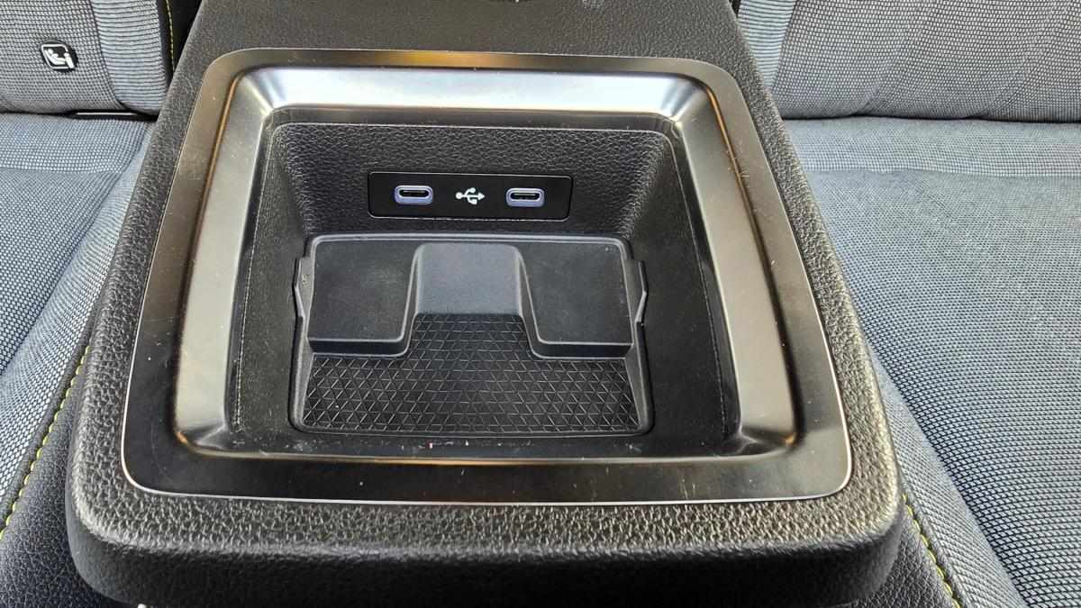 renault-megane-e-tech-2023-eletrico-0cc