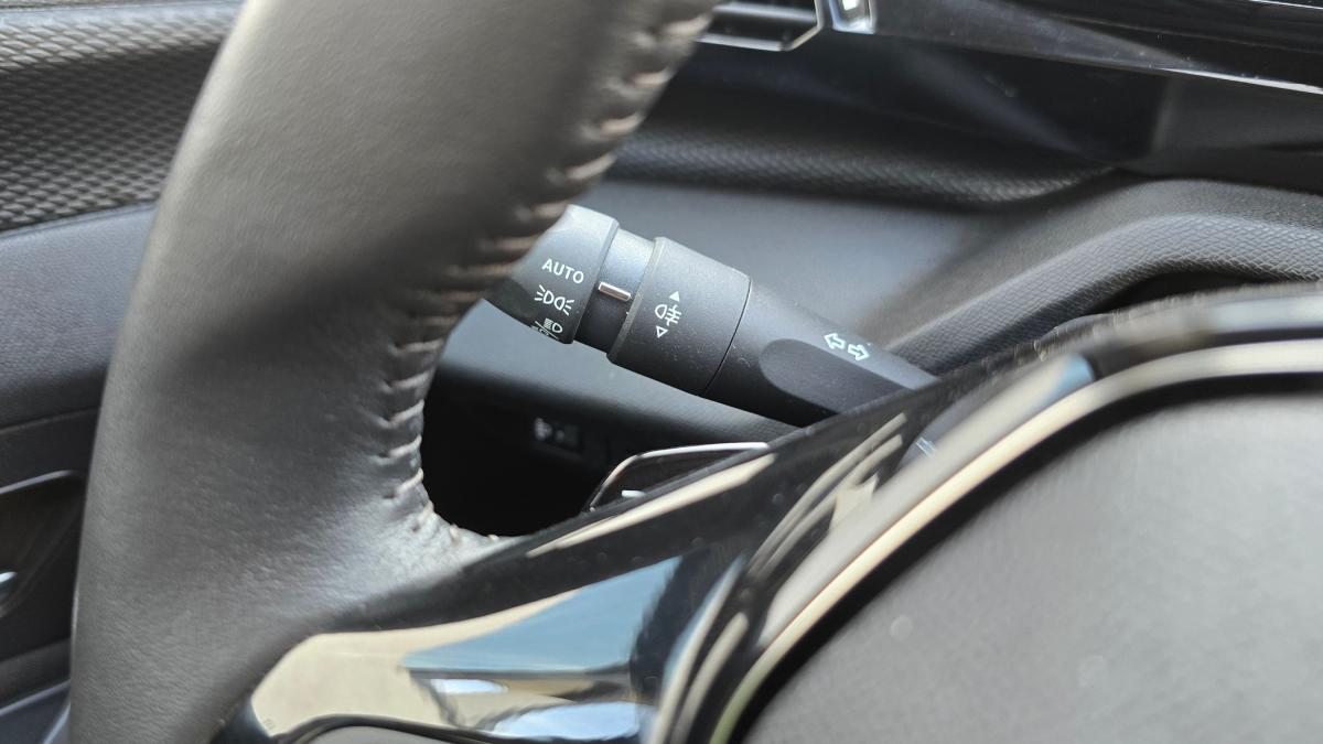 peugeot-308-2022-diesel-1499cc