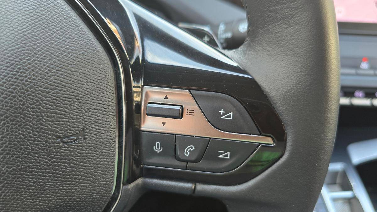 peugeot-308-2022-diesel-1499cc