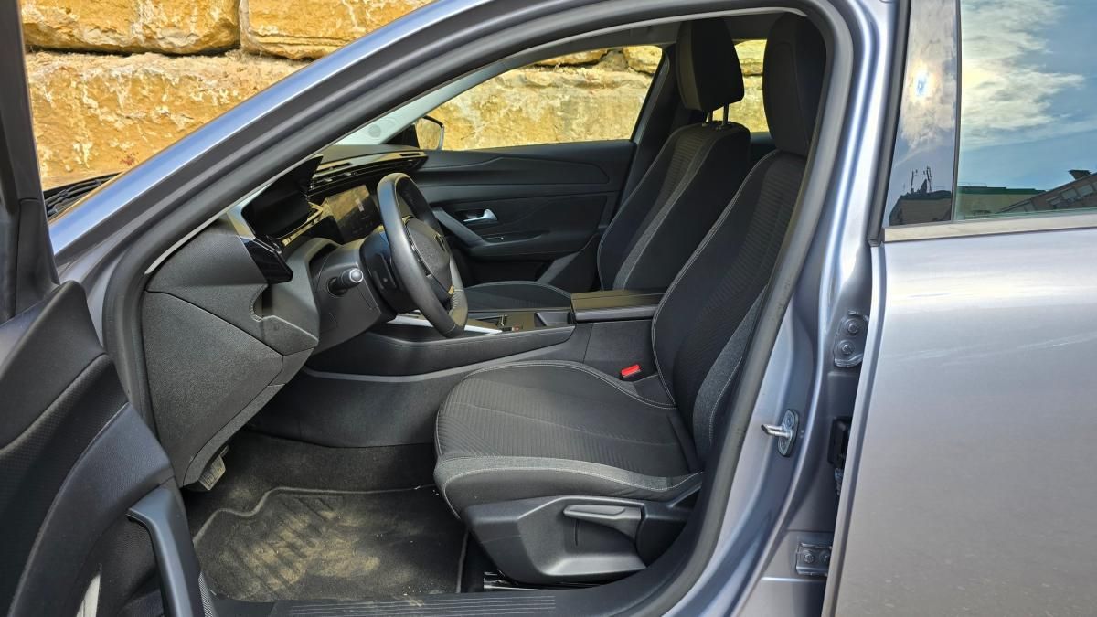 peugeot-308-2022-diesel-1499cc