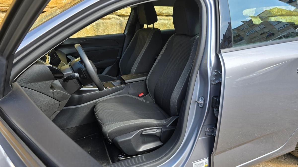 peugeot-308-2022-diesel-1499cc