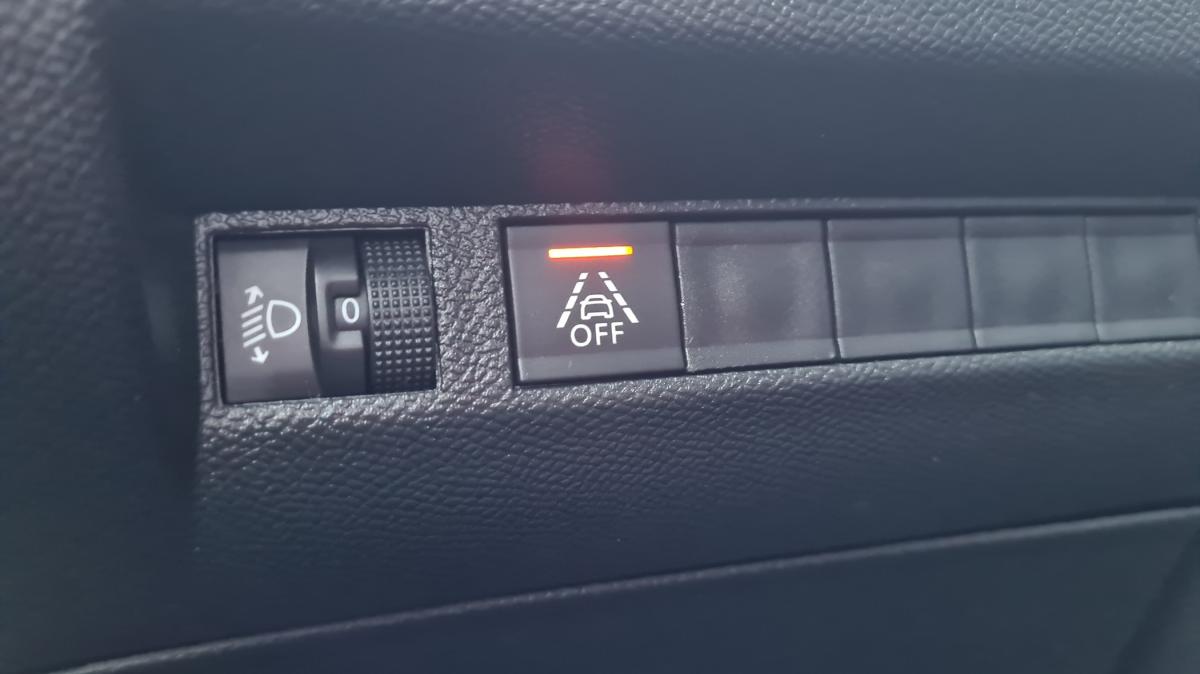 peugeot-208-2020-diesel-1499cc