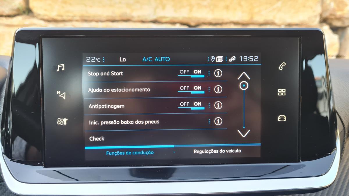 peugeot-208-2020-diesel-1499cc