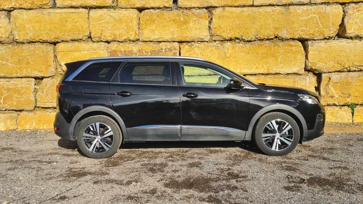peugeot-5008-2019-diesel-1499cc