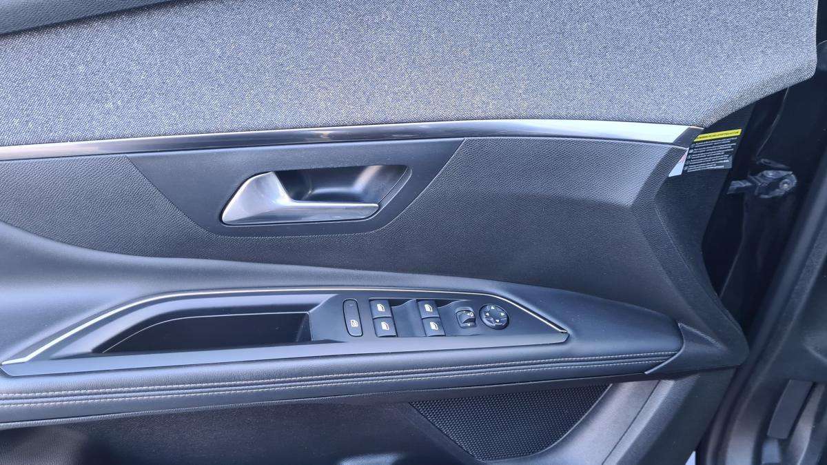 peugeot-5008-2019-diesel-1499cc