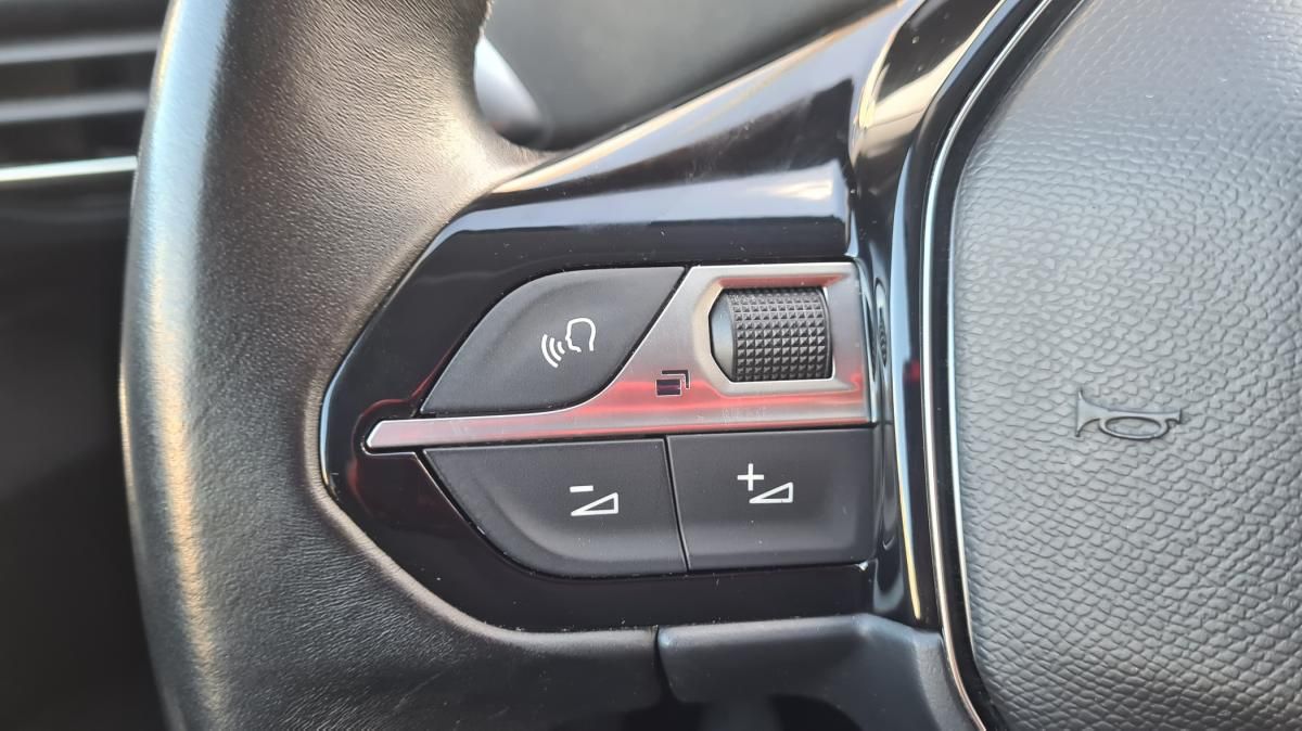 peugeot-5008-2019-diesel-1499cc
