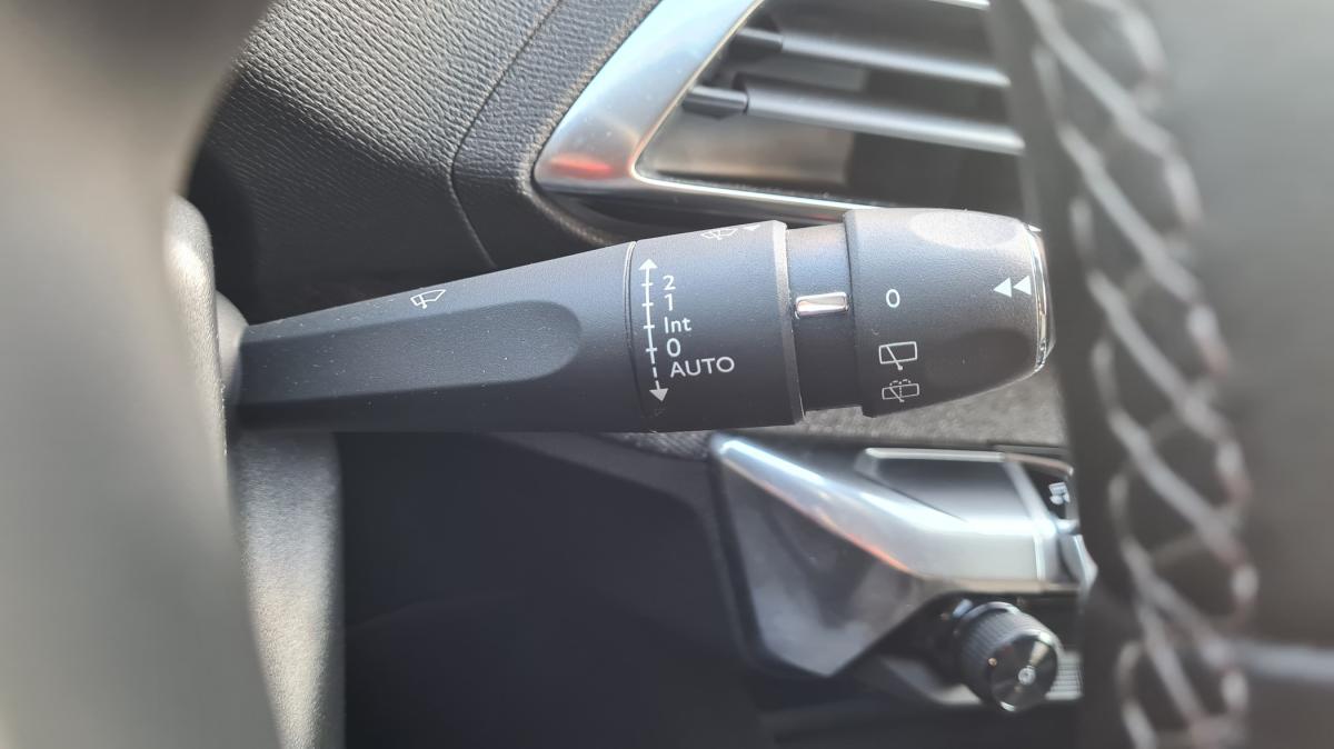 peugeot-5008-2019-diesel-1499cc