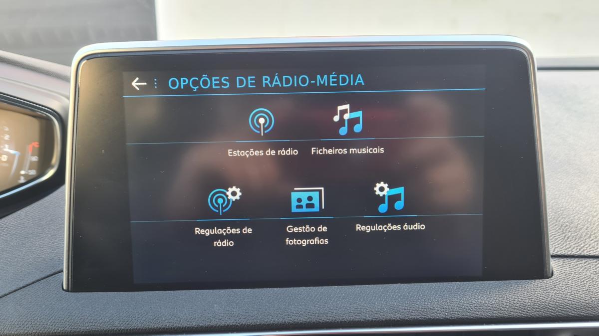 peugeot-5008-2019-diesel-1499cc