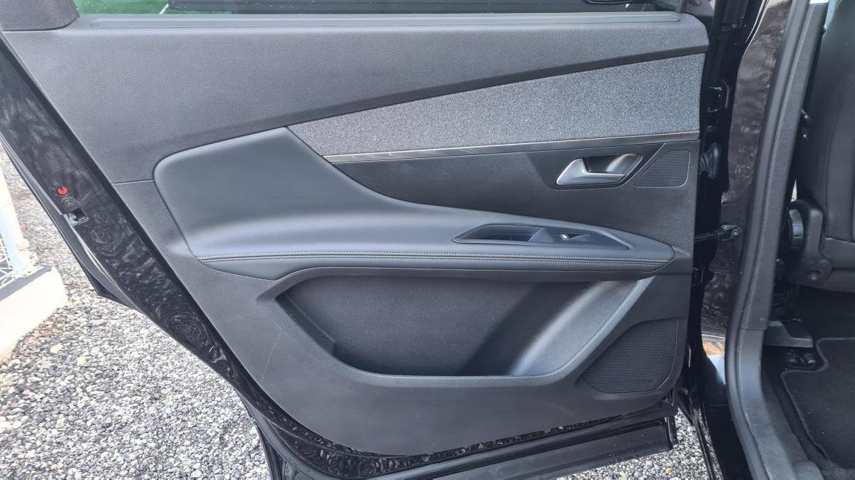 peugeot-5008-2019-diesel-1499cc