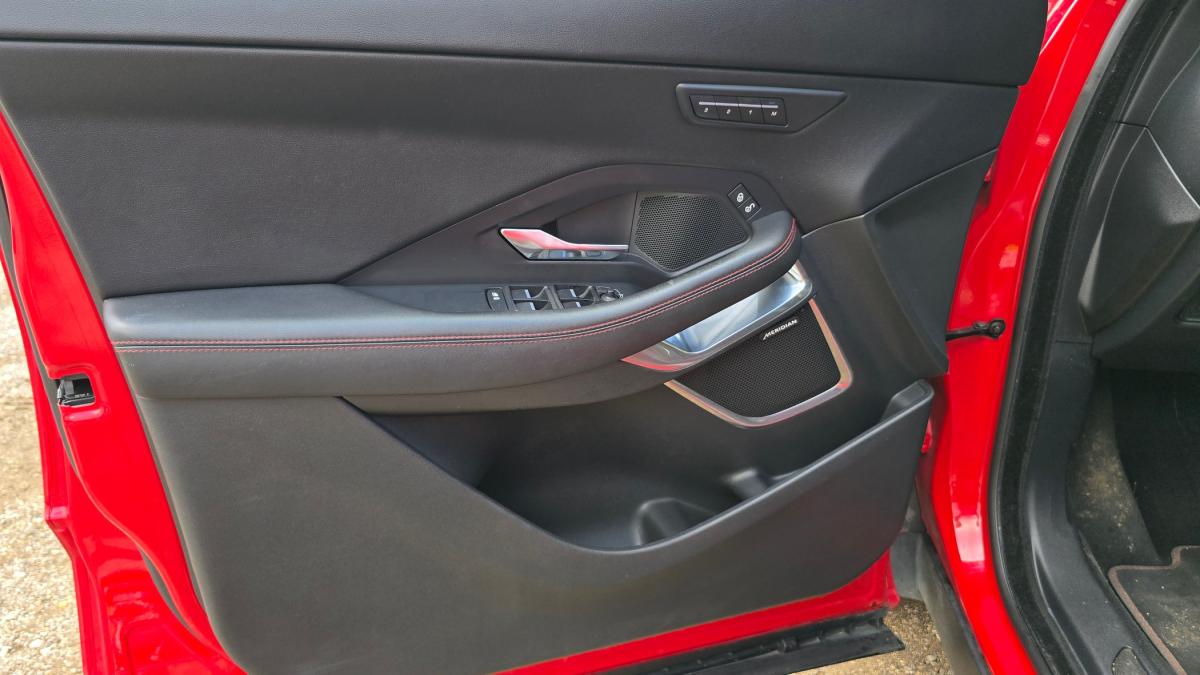 jaguar-e-pace-2018-diesel-1999cc