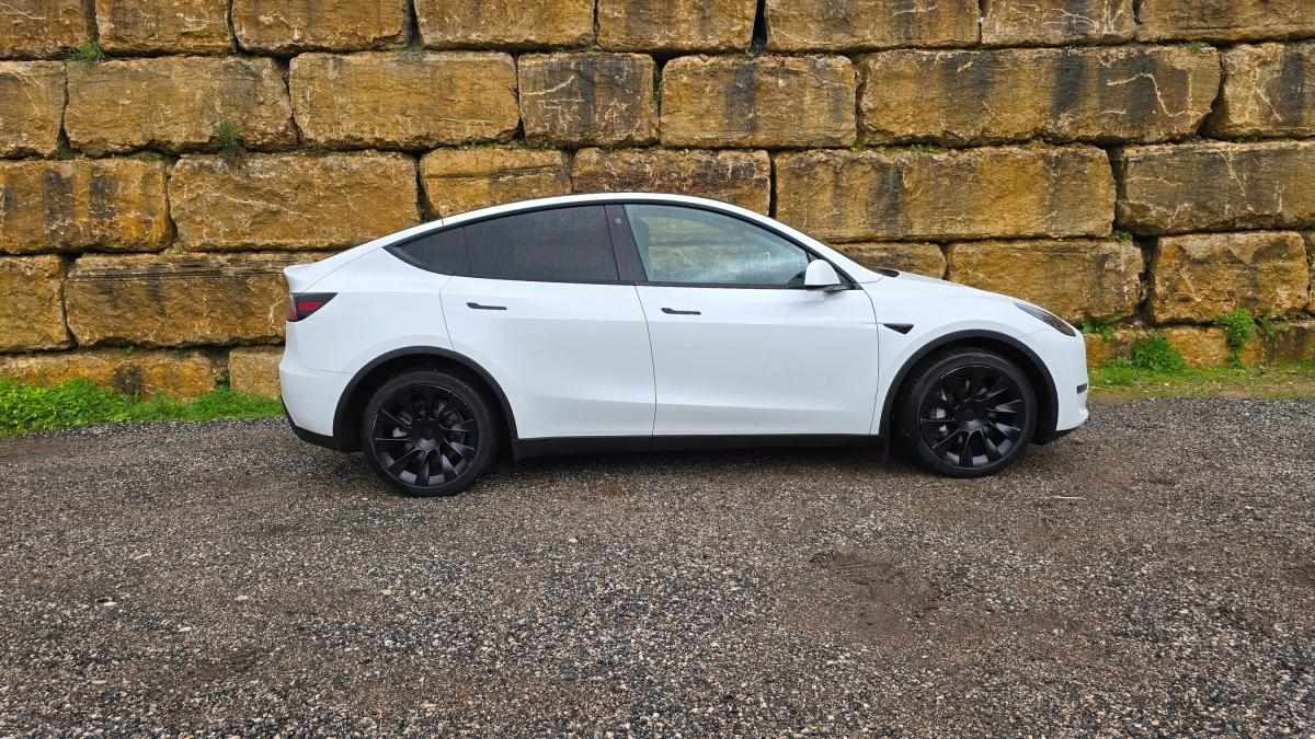 tesla-model-y-2022-eletrico-0cc