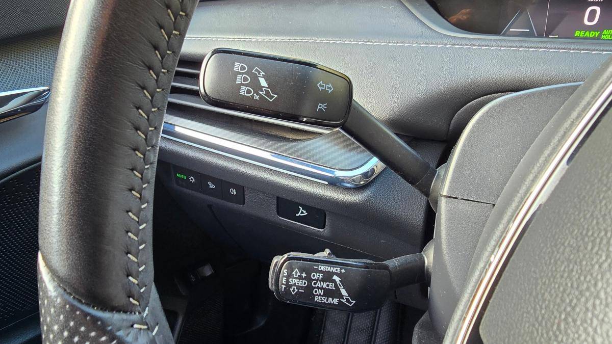 skoda-enyaq-2023-eletrico-0cc