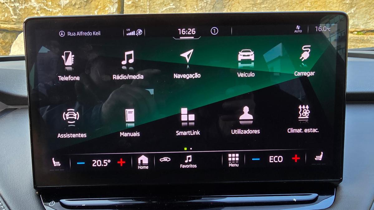 skoda-enyaq-2023-eletrico-0cc