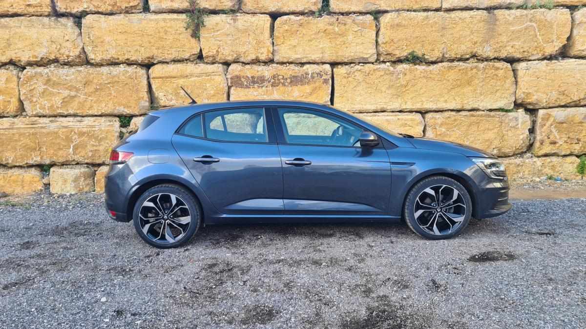 renault-megane-2022-diesel-1461cc