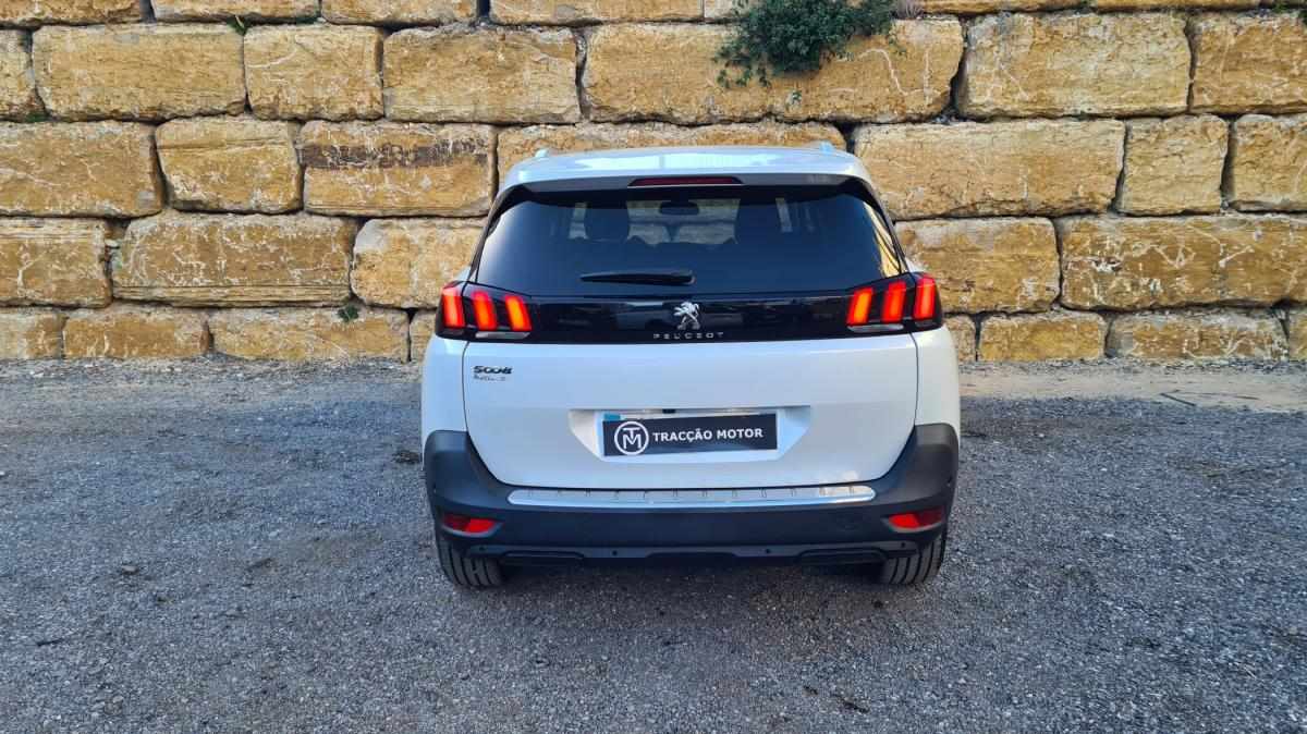 peugeot-5008-2018-diesel-1560cc