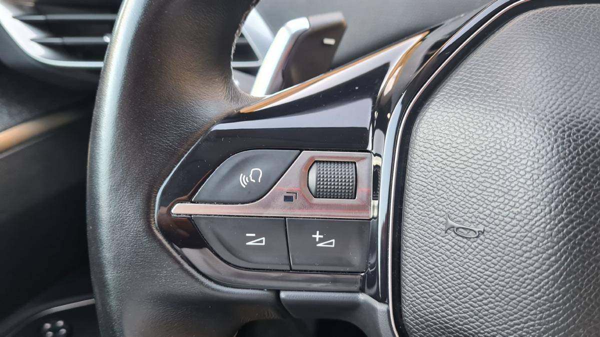 peugeot-5008-2018-diesel-1560cc