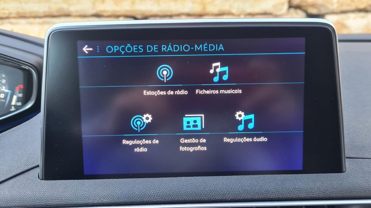 peugeot-5008-2018-diesel-1560cc