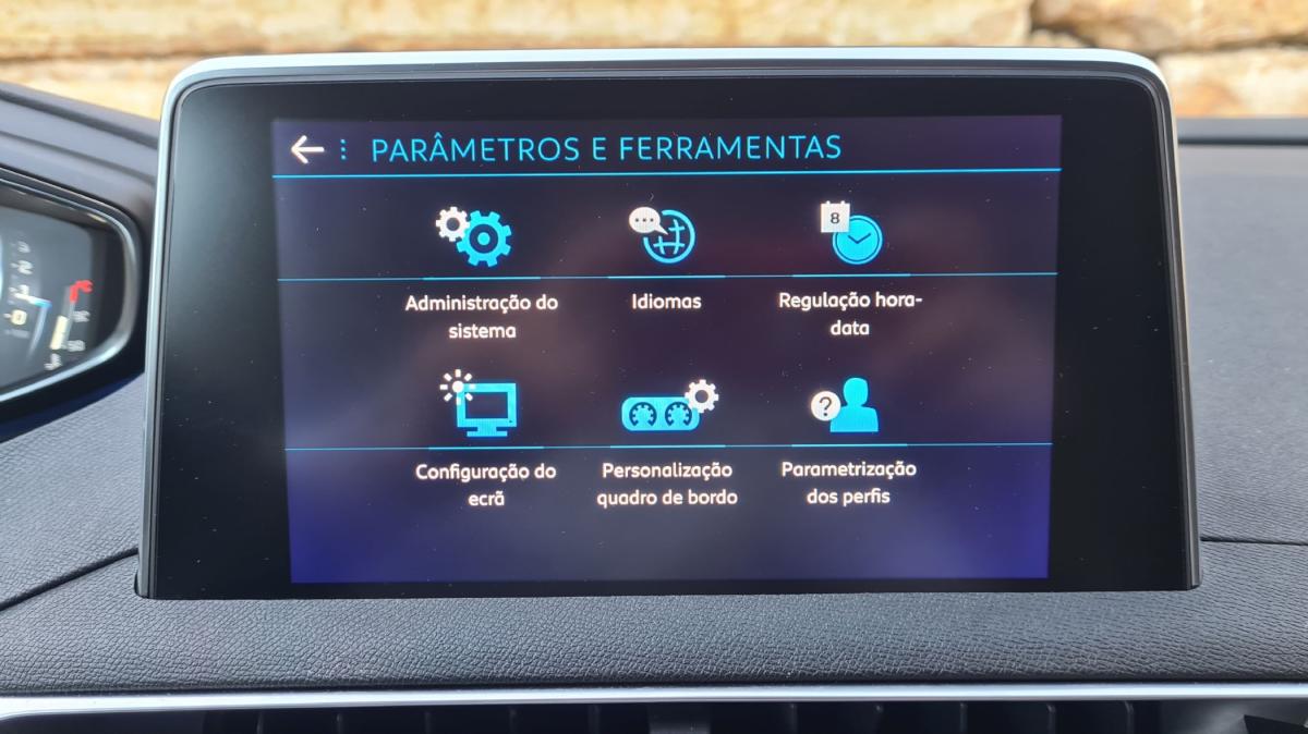 peugeot-5008-2018-diesel-1560cc