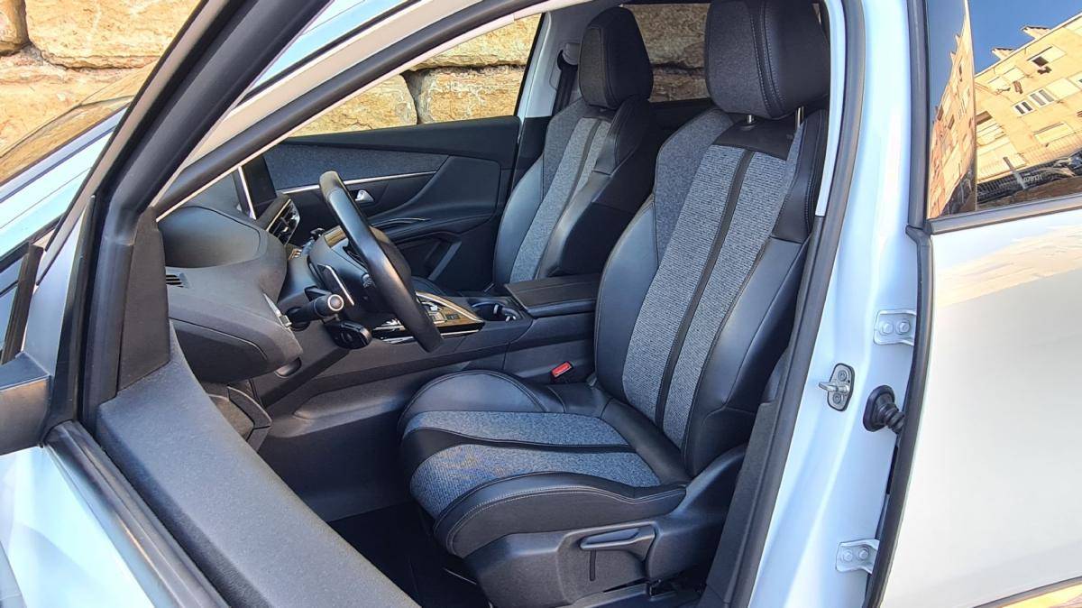 peugeot-5008-2018-diesel-1560cc