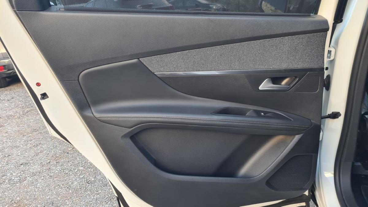 peugeot-5008-2018-diesel-1560cc