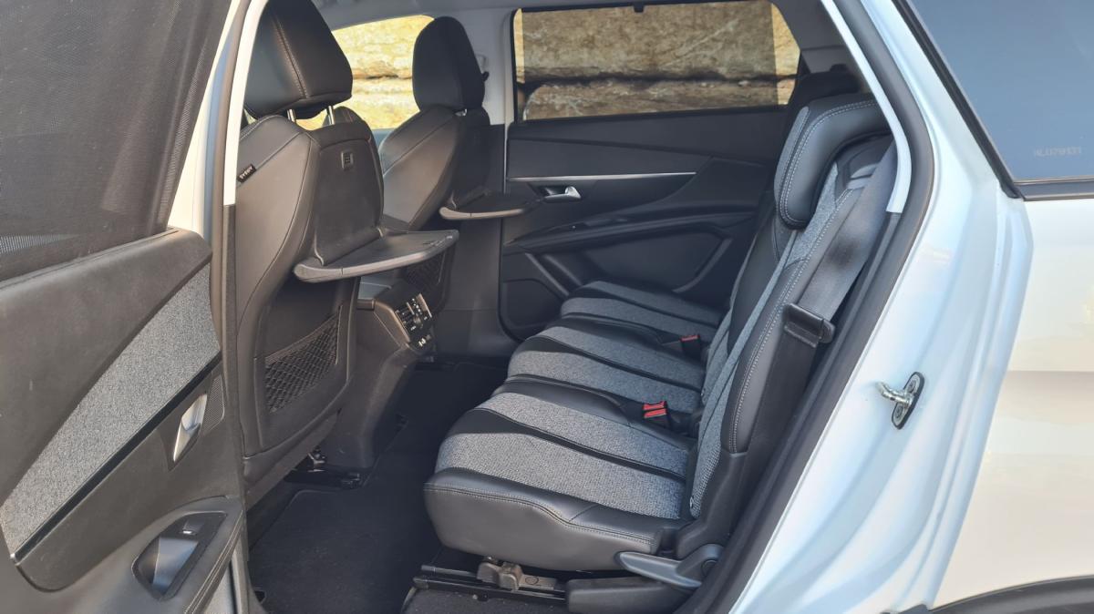 peugeot-5008-2018-diesel-1560cc