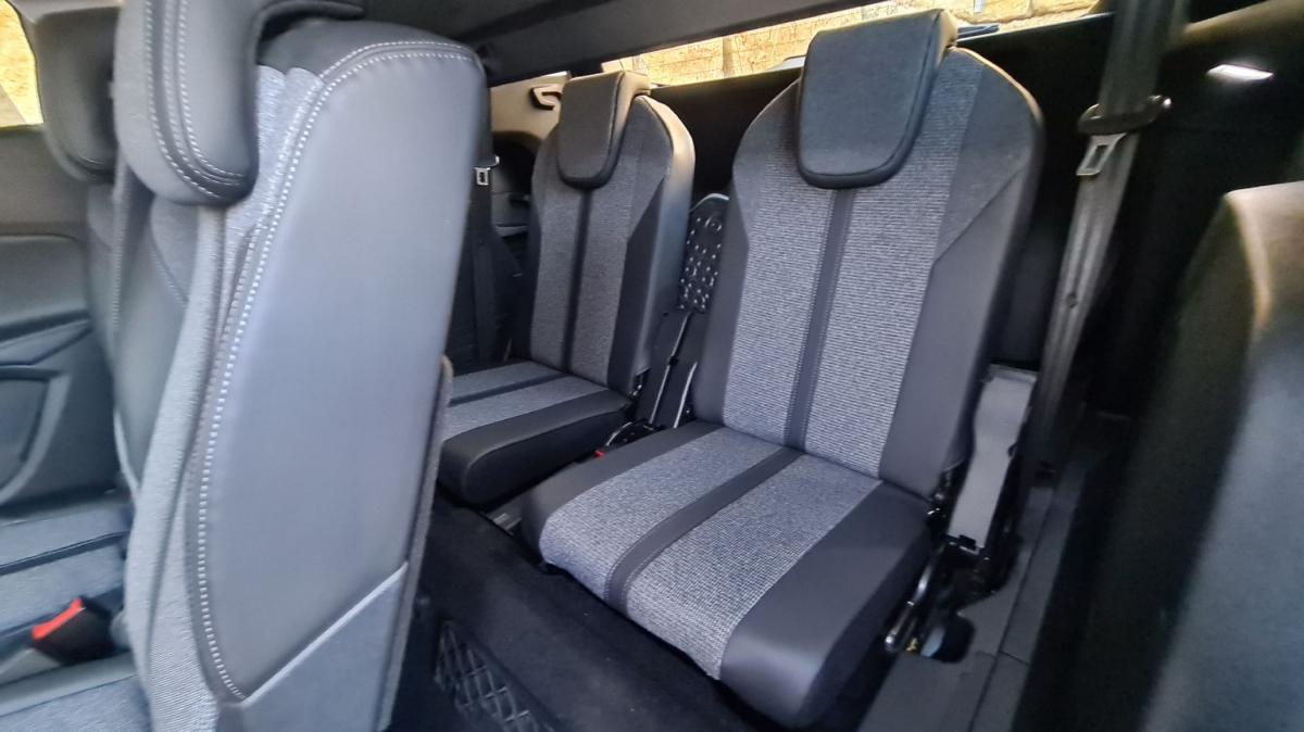 peugeot-5008-2018-diesel-1560cc