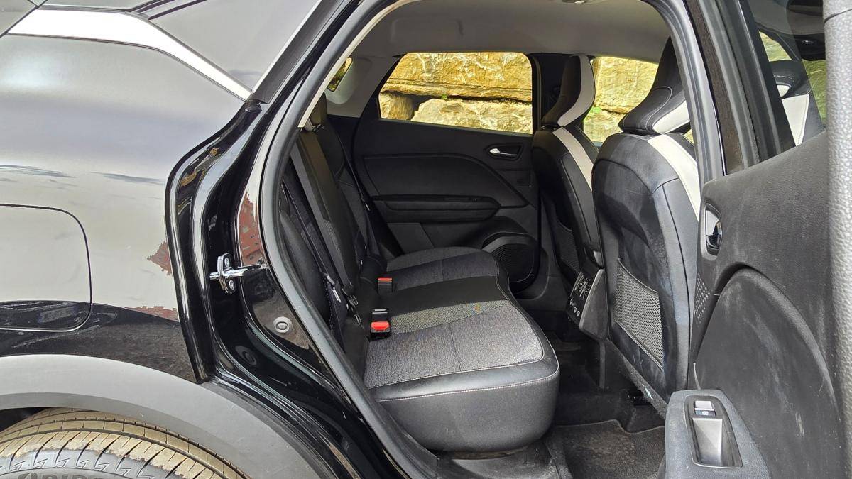 renault-captur-2022-hibrido-a-gasolina-1598cc