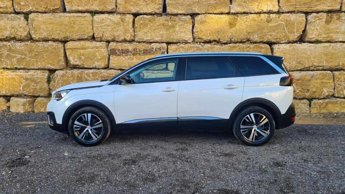 peugeot-5008-2018-diesel-1499cc