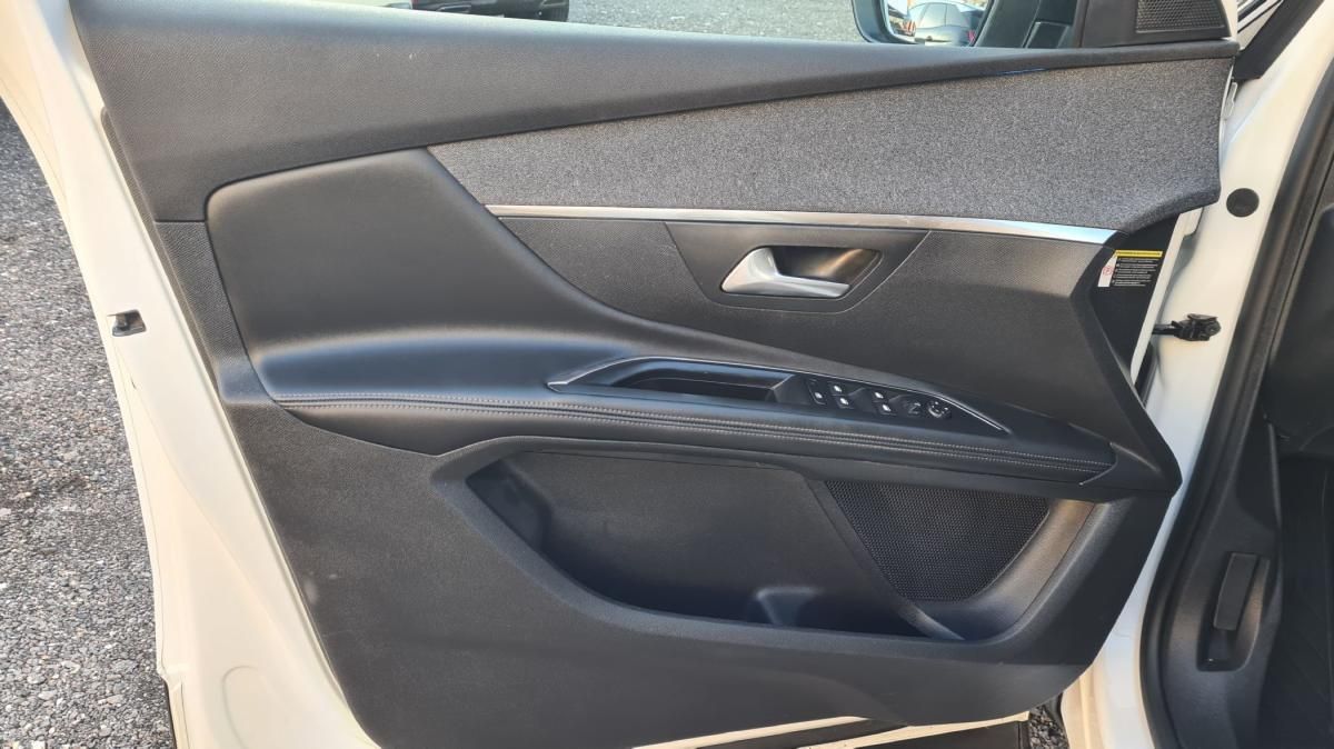 peugeot-5008-2018-diesel-1499cc