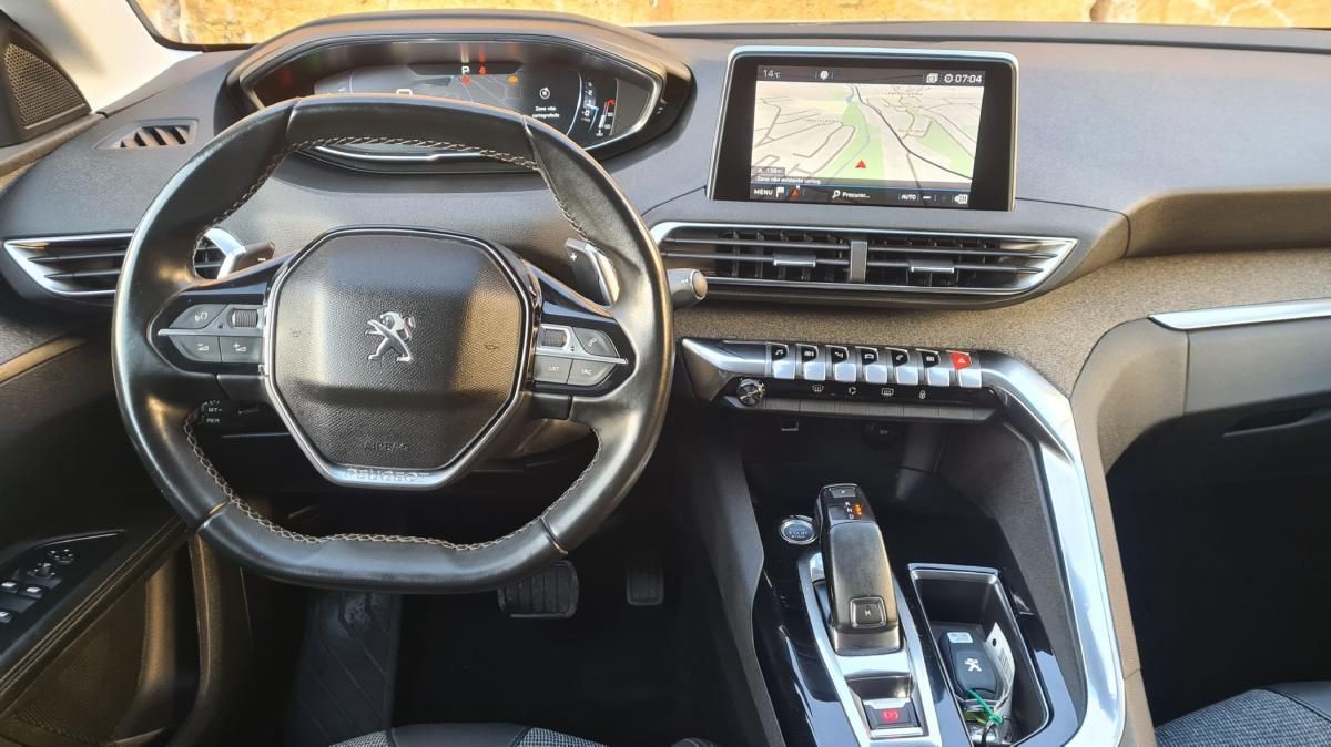 peugeot-5008-2018-diesel-1499cc
