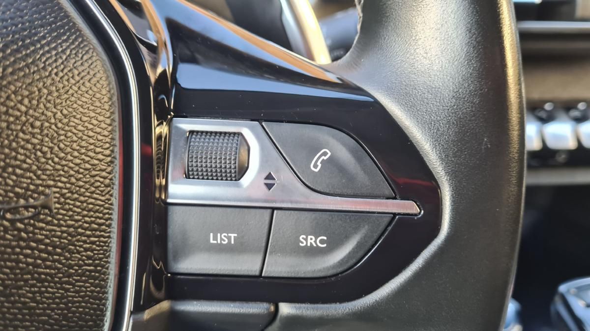 peugeot-5008-2018-diesel-1499cc