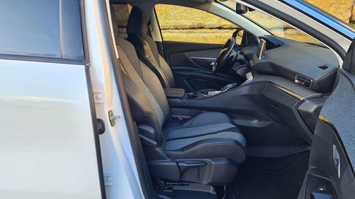 peugeot-5008-2018-diesel-1499cc