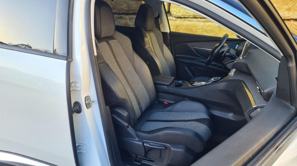 peugeot-5008-2018-diesel-1499cc