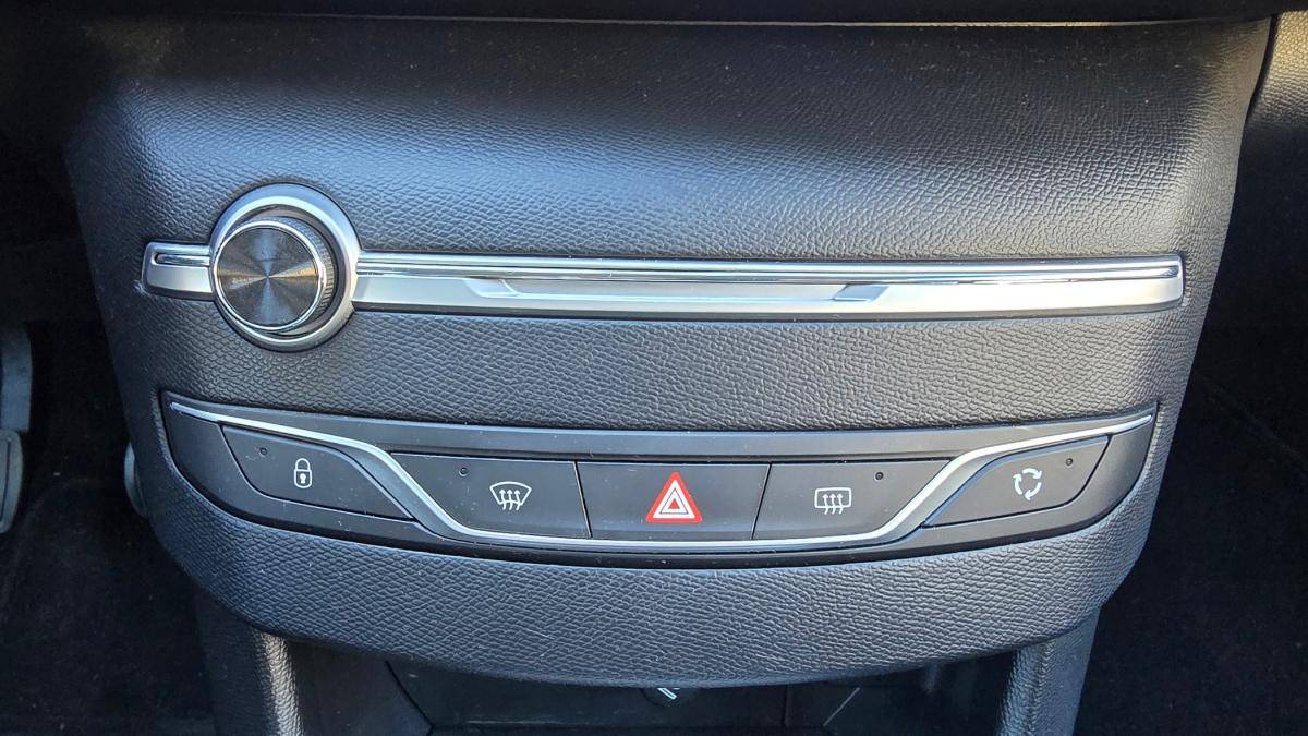 peugeot-308-2019-diesel-1499cc