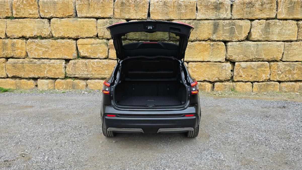 nissan-qashqai-2018-diesel-1598cc