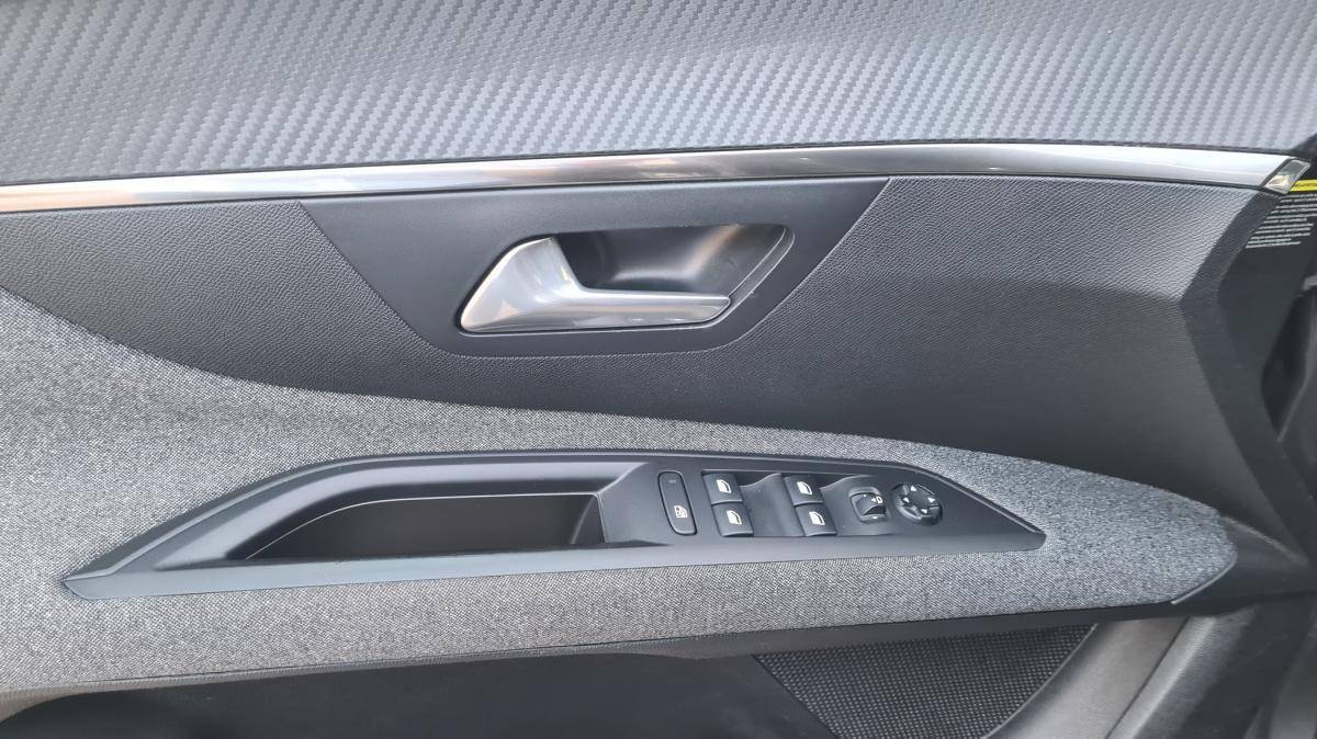 peugeot-5008-2021-diesel-1499cc