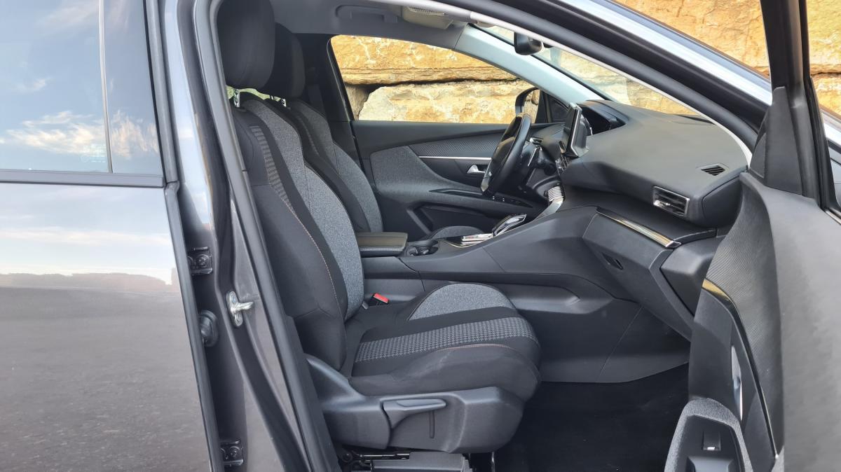 peugeot-5008-2021-diesel-1499cc