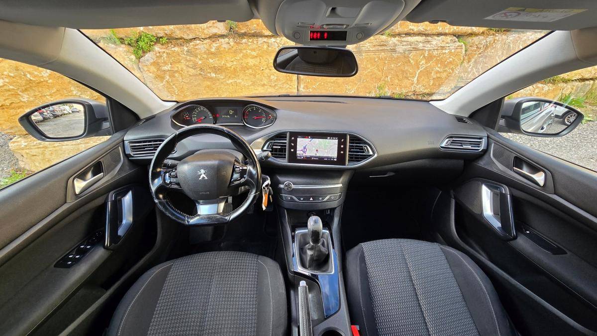 peugeot-308-sw-2018-diesel-1560cc