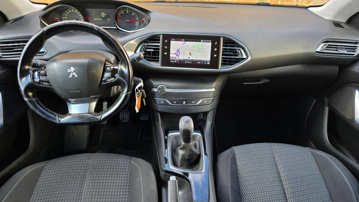 peugeot-308-sw-2018-diesel-1560cc
