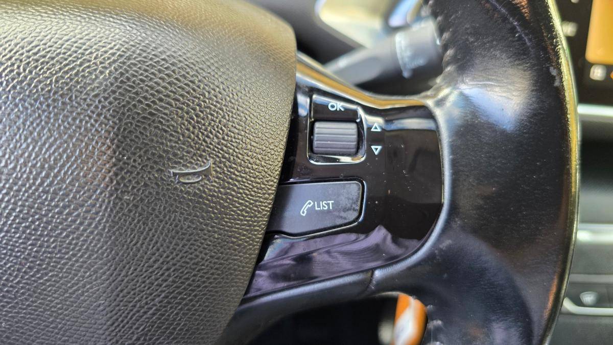 peugeot-308-sw-2018-diesel-1560cc