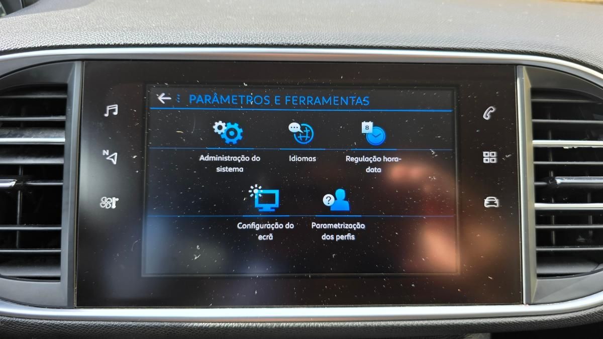 peugeot-308-sw-2018-diesel-1560cc