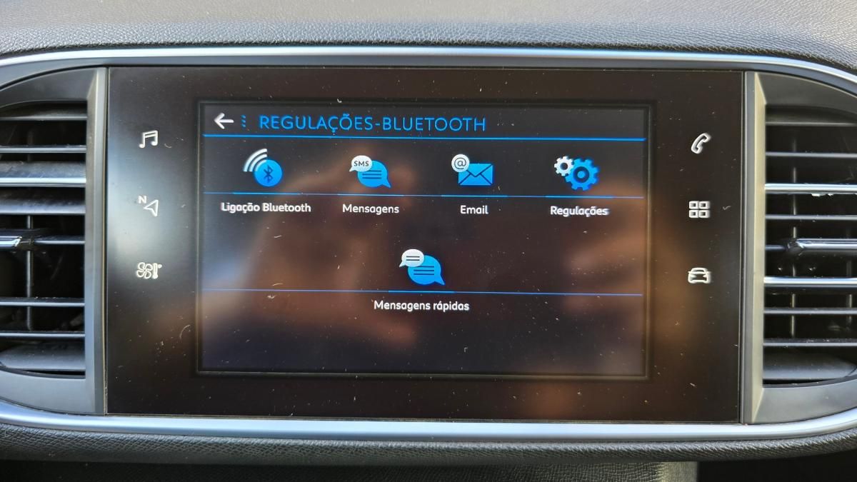 peugeot-308-sw-2018-diesel-1560cc