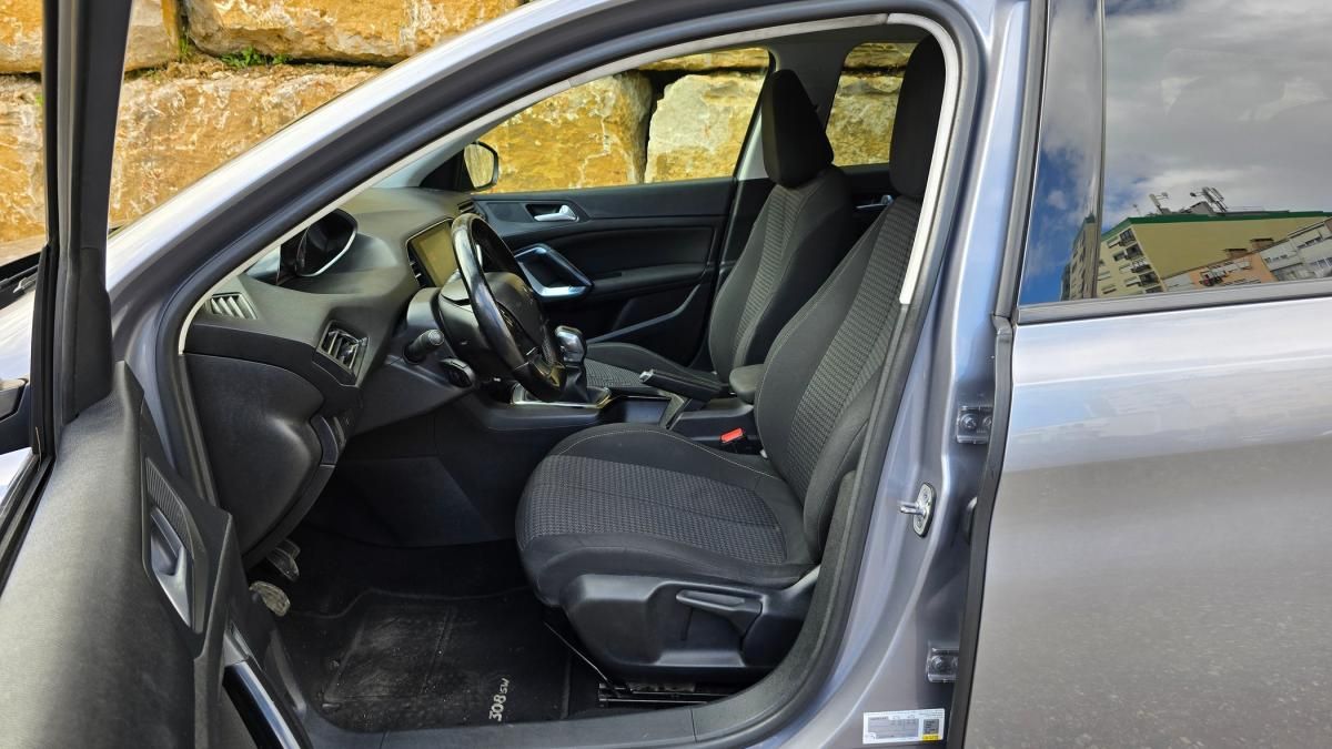 peugeot-308-sw-2018-diesel-1560cc