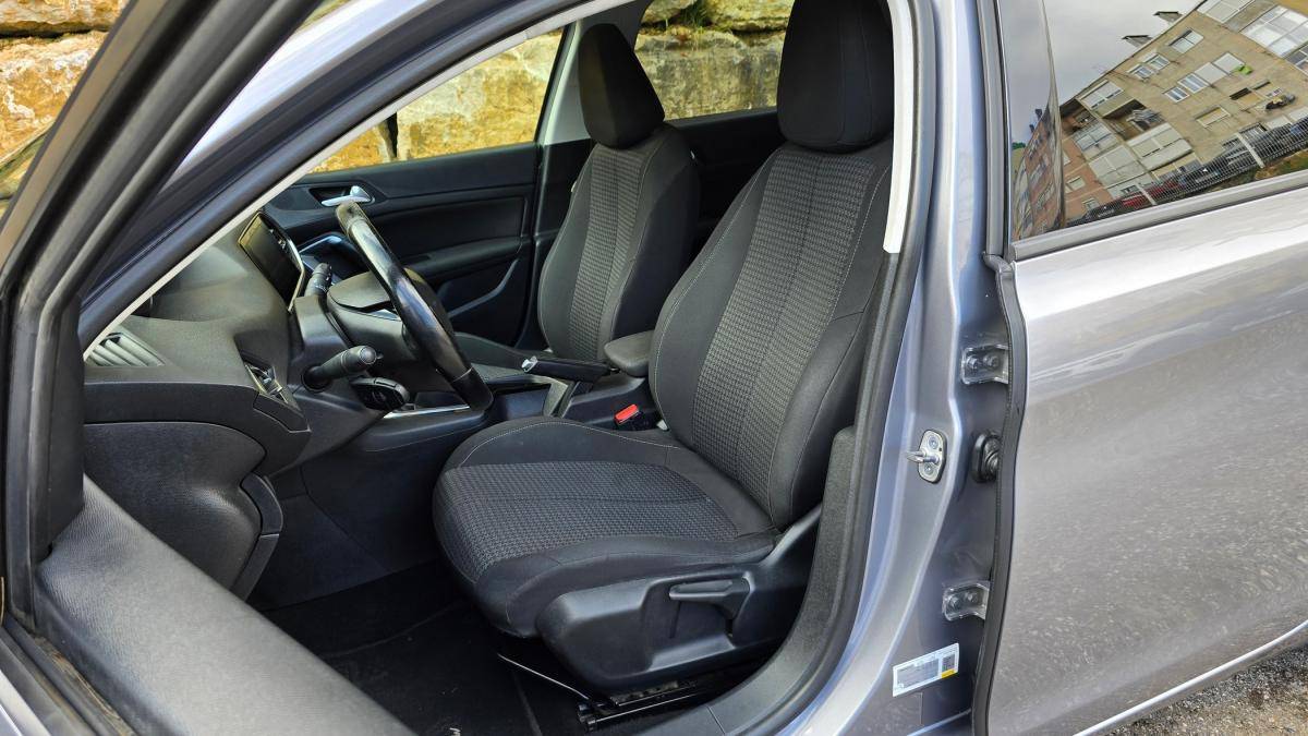 peugeot-308-sw-2018-diesel-1560cc
