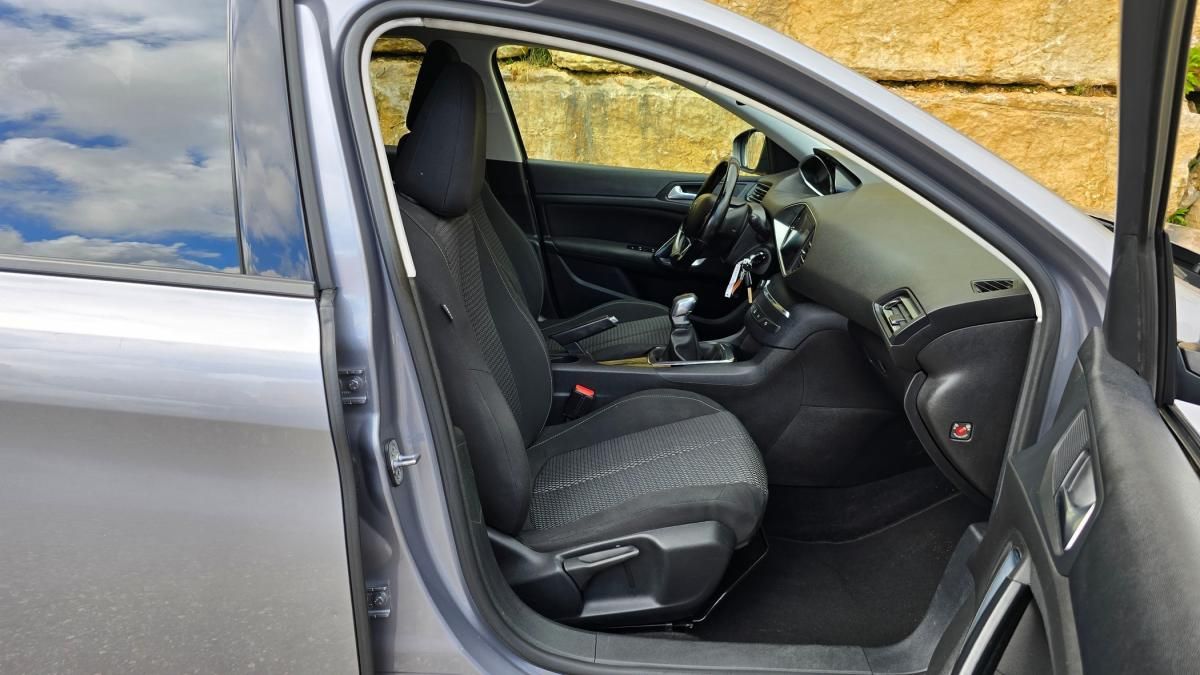 peugeot-308-sw-2018-diesel-1560cc