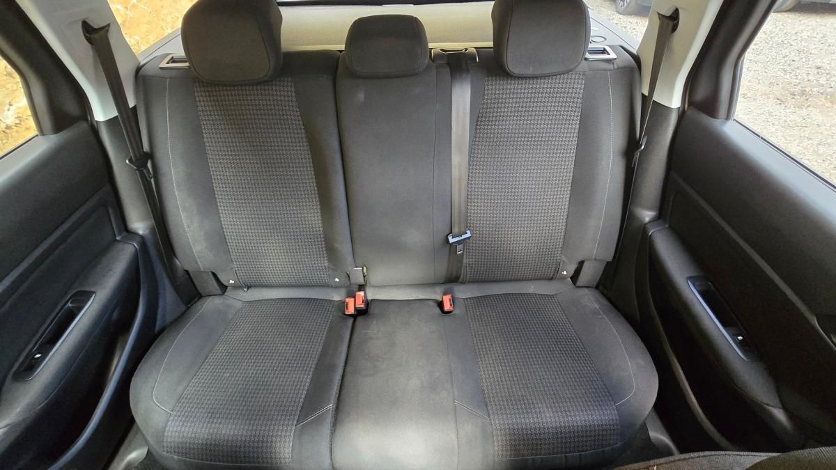 peugeot-308-sw-2018-diesel-1560cc
