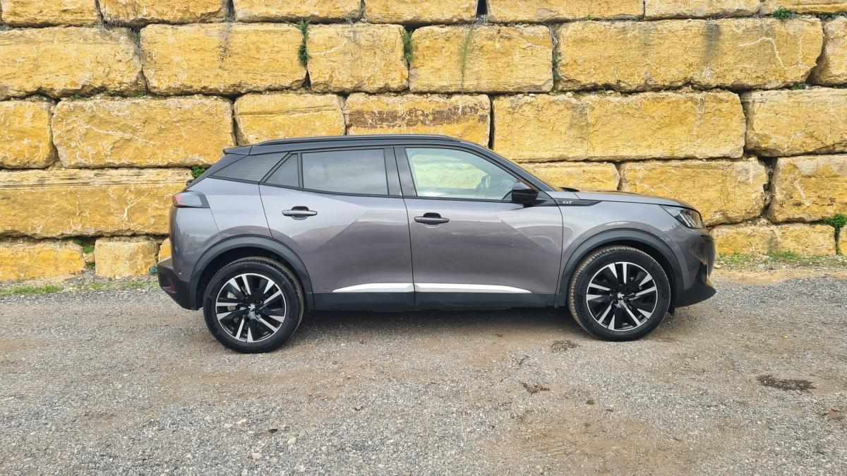 peugeot-2008-2021-diesel-1499cc