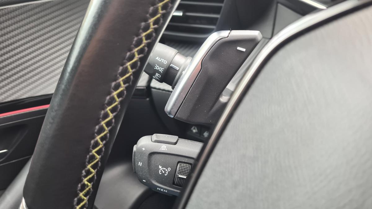 peugeot-2008-2021-diesel-1499cc