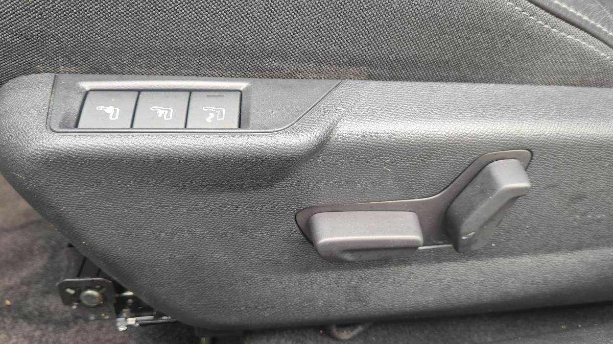 peugeot-2008-2021-diesel-1499cc