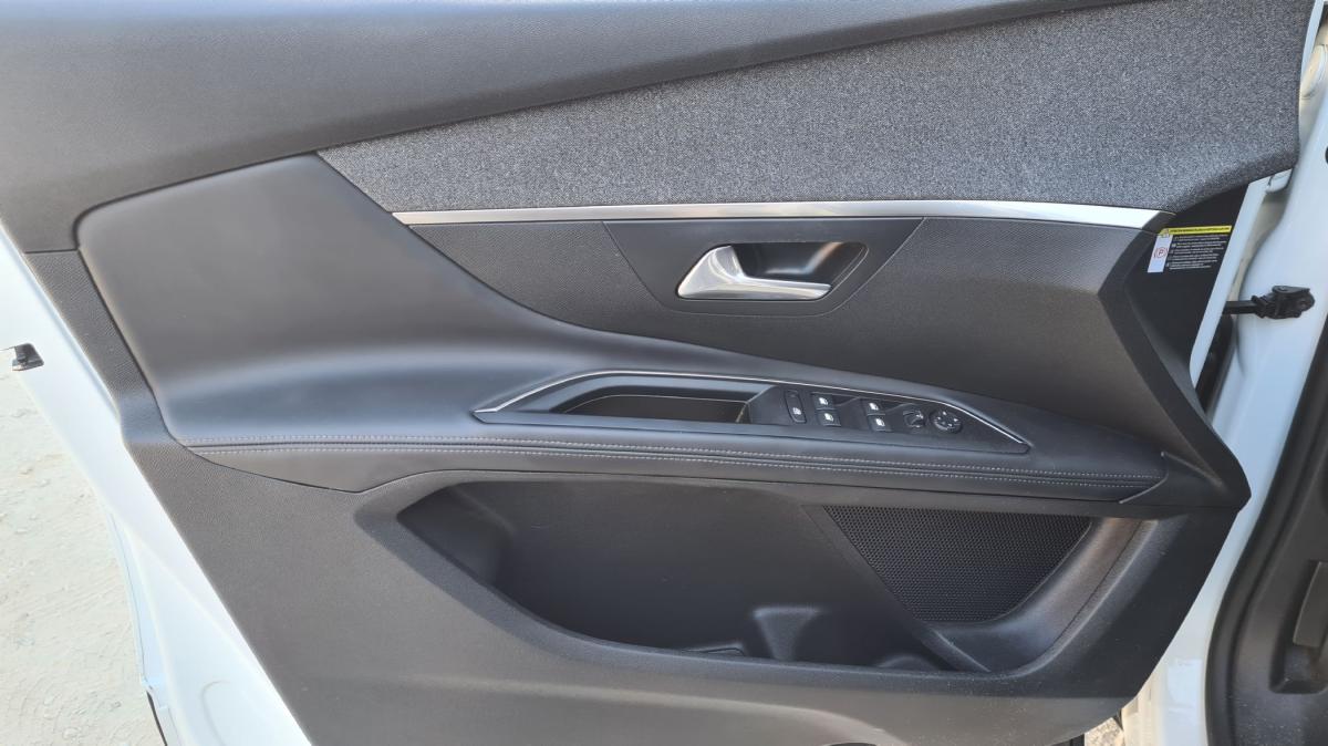 peugeot-5008-2018-diesel-1560cc